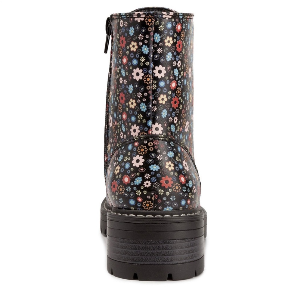 Lace-Up Combat Boots - Picture 3 of 5